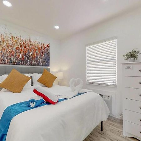 Chick & Fashionable 1 Bedroom Apt Beach Unit # 4 Hollywood Dış mekan fotoğraf