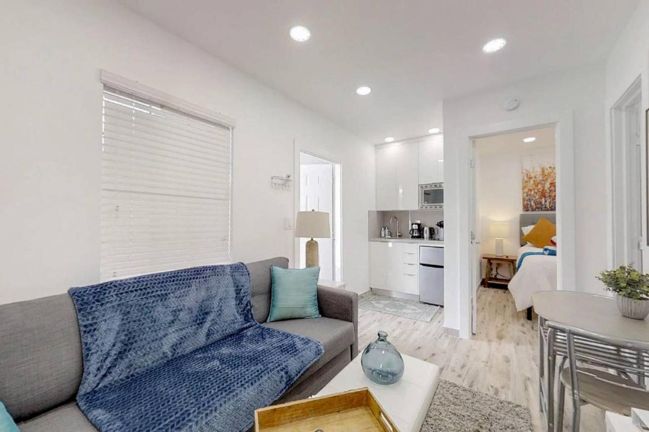 Chick & Fashionable 1 Bedroom Apt Beach Unit # 4 Hollywood Dış mekan fotoğraf